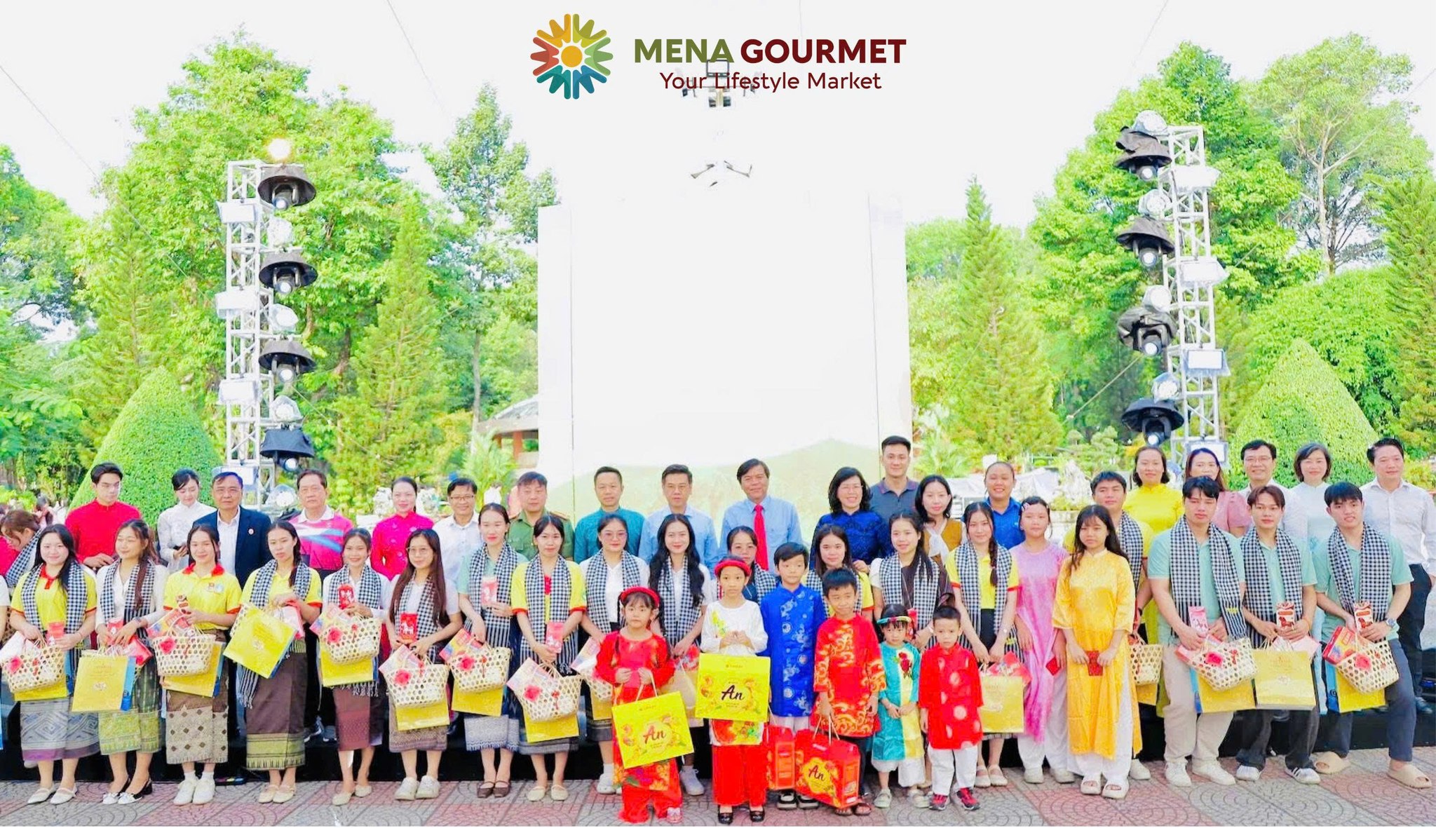 Mena Gourmet Đồng Hành Chương Trình Tết Nghĩa Tình – Phường Hạnh Phúc